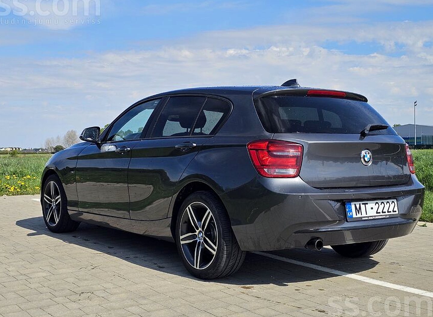BMW 118 — foto 5