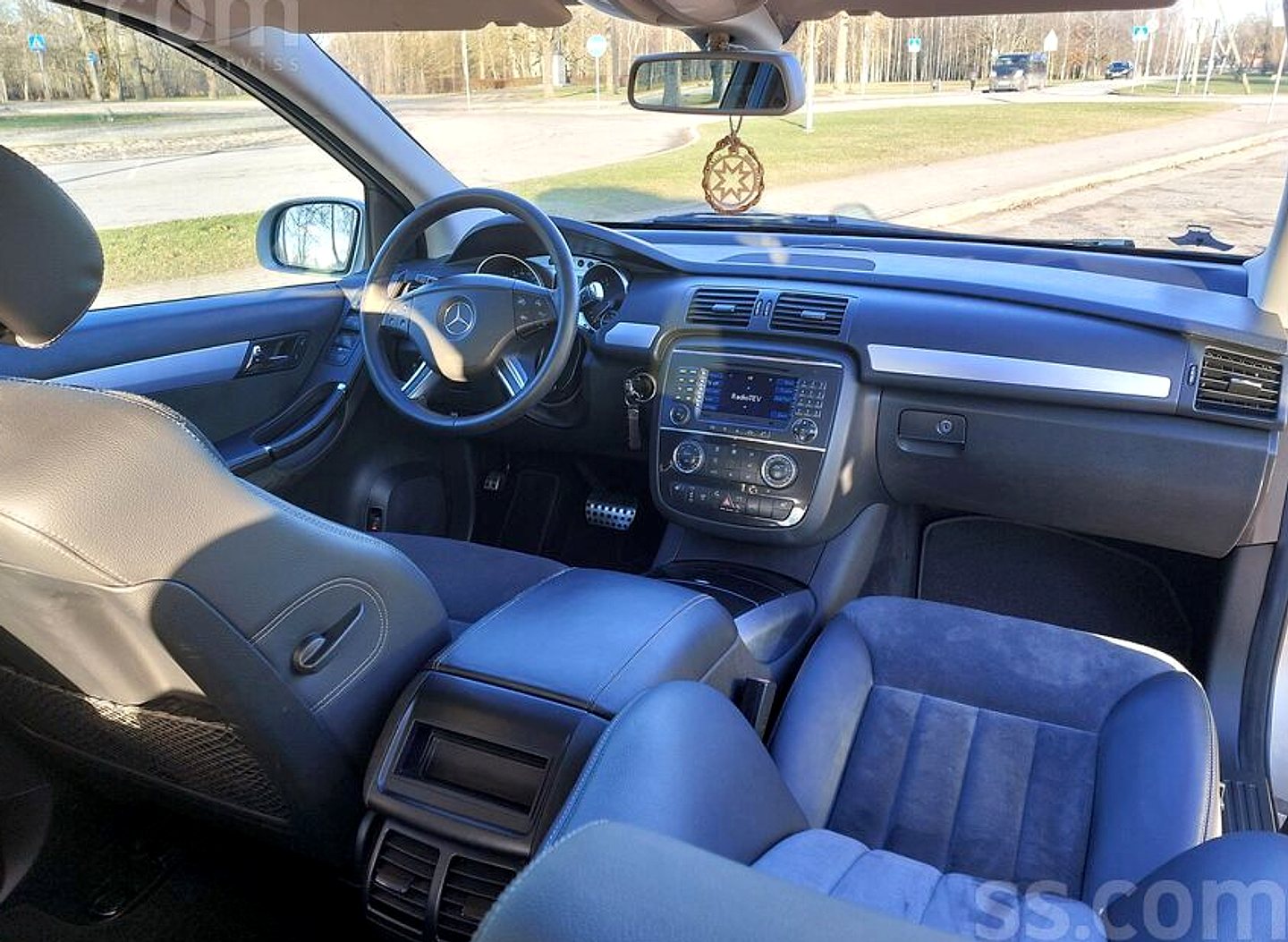 Mercedes-Benz R320 — foto 4