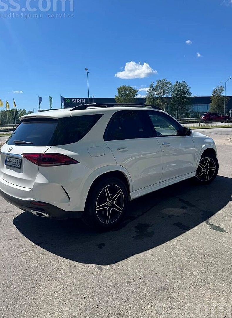 Mercedes-Benz GLE 300 — foto 6