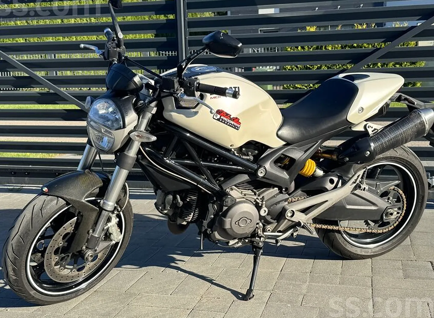 Ducati Monster 696, 2010. gads