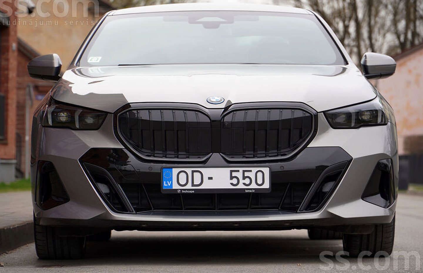 BMW 550 — foto 5