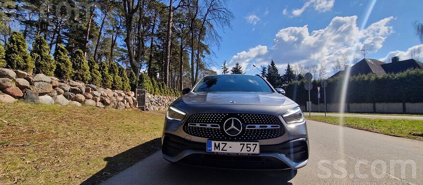 Mercedes-Benz GLA200 — foto 2
