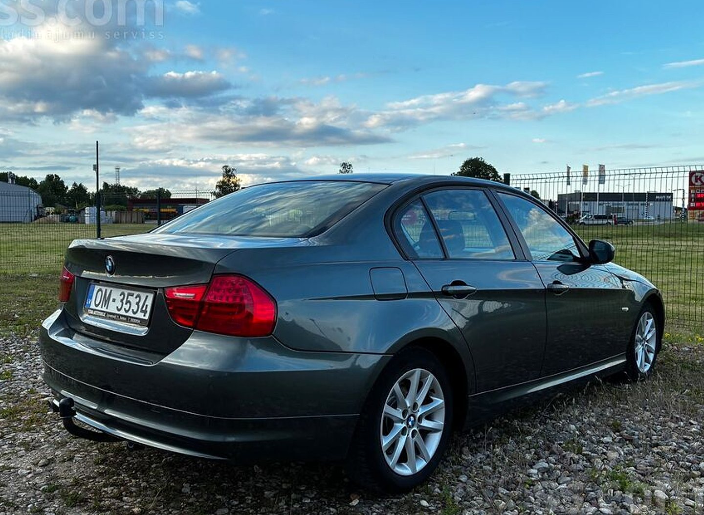 BMW 318 — foto 2