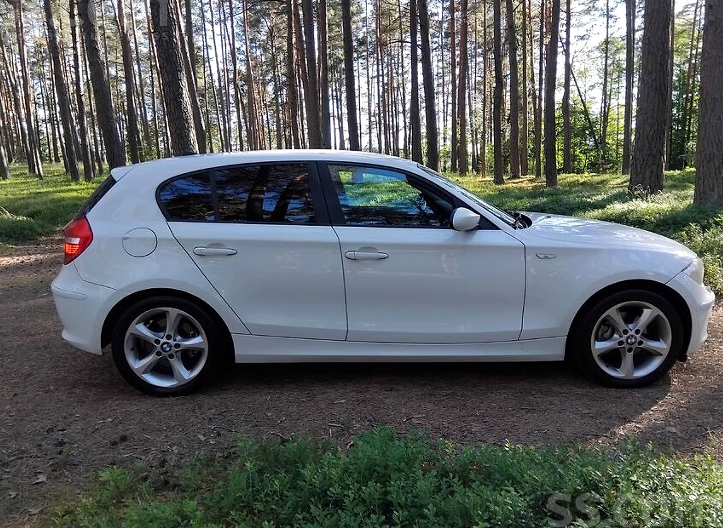BMW 118 — foto 3