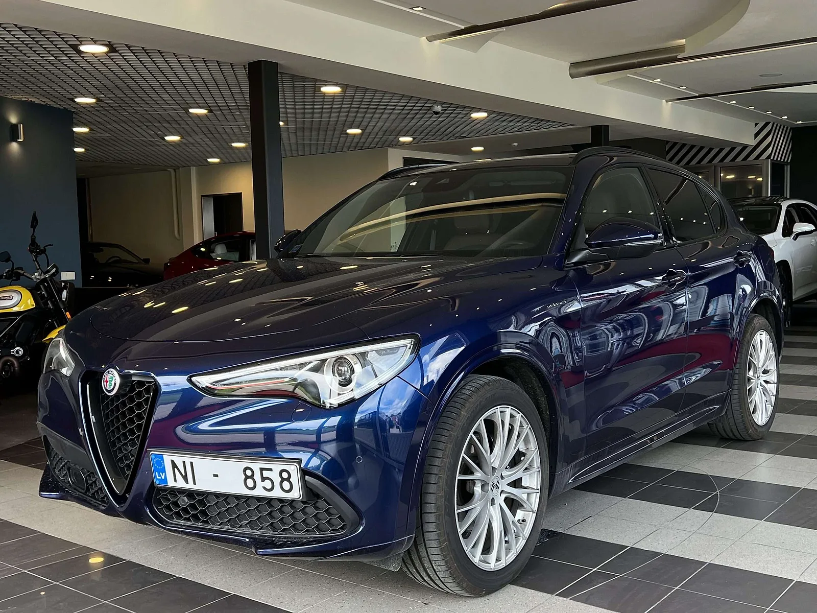 Alfa Romeo Stelvio, 2021. gads