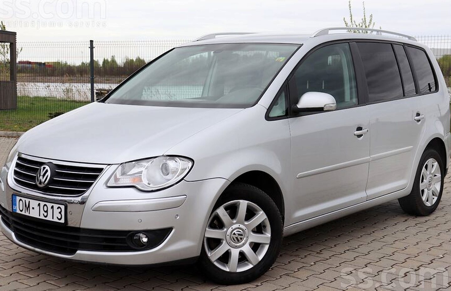 Volkswagen Touran — foto 3