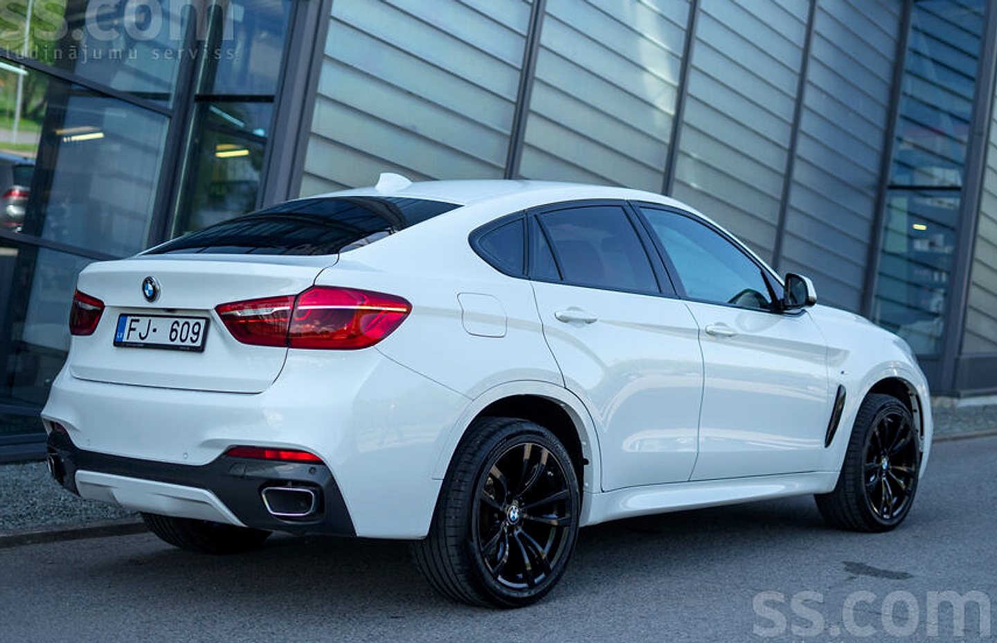 BMW X6 — foto 3