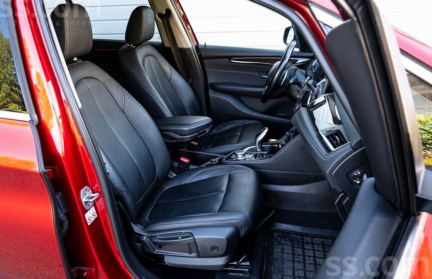 BMW 218 — foto 6