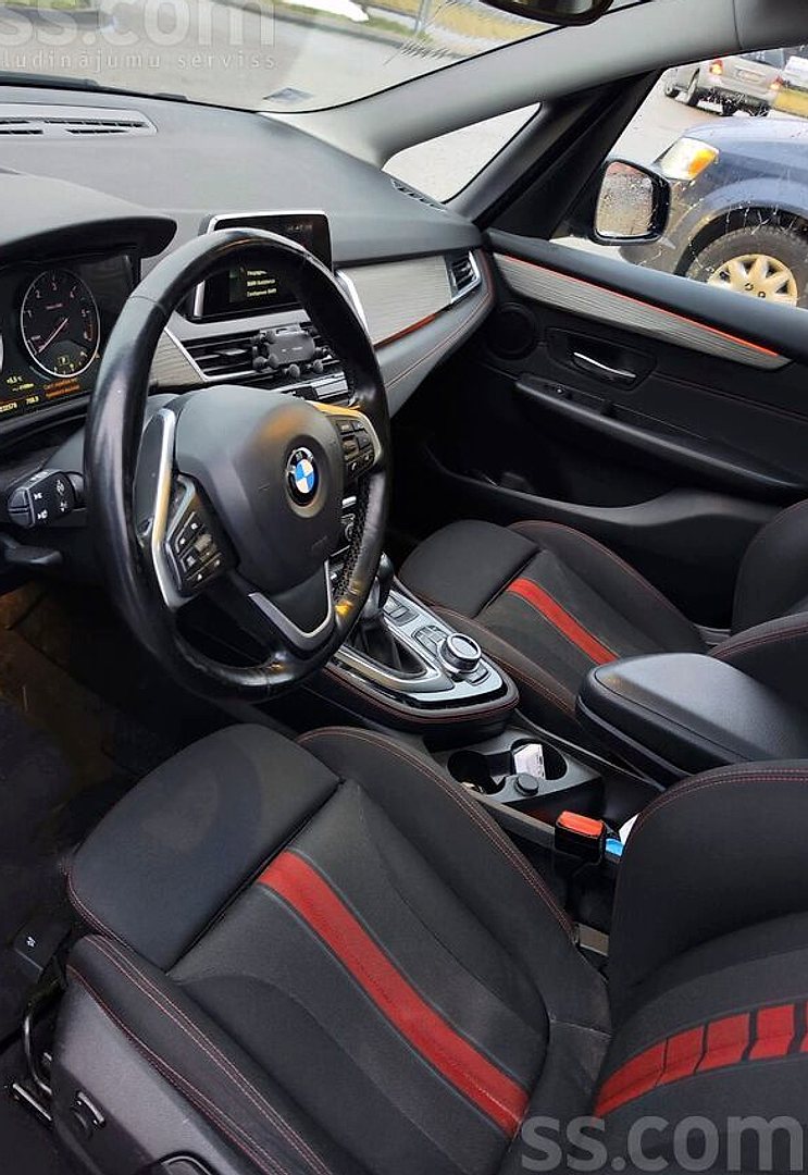 BMW 218 — foto 3