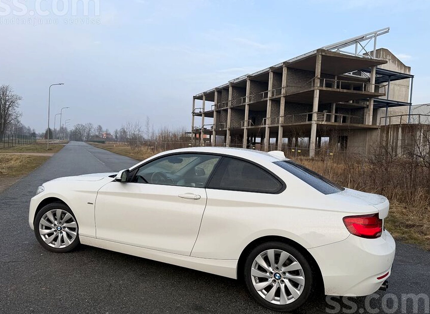 BMW 220 — foto 5