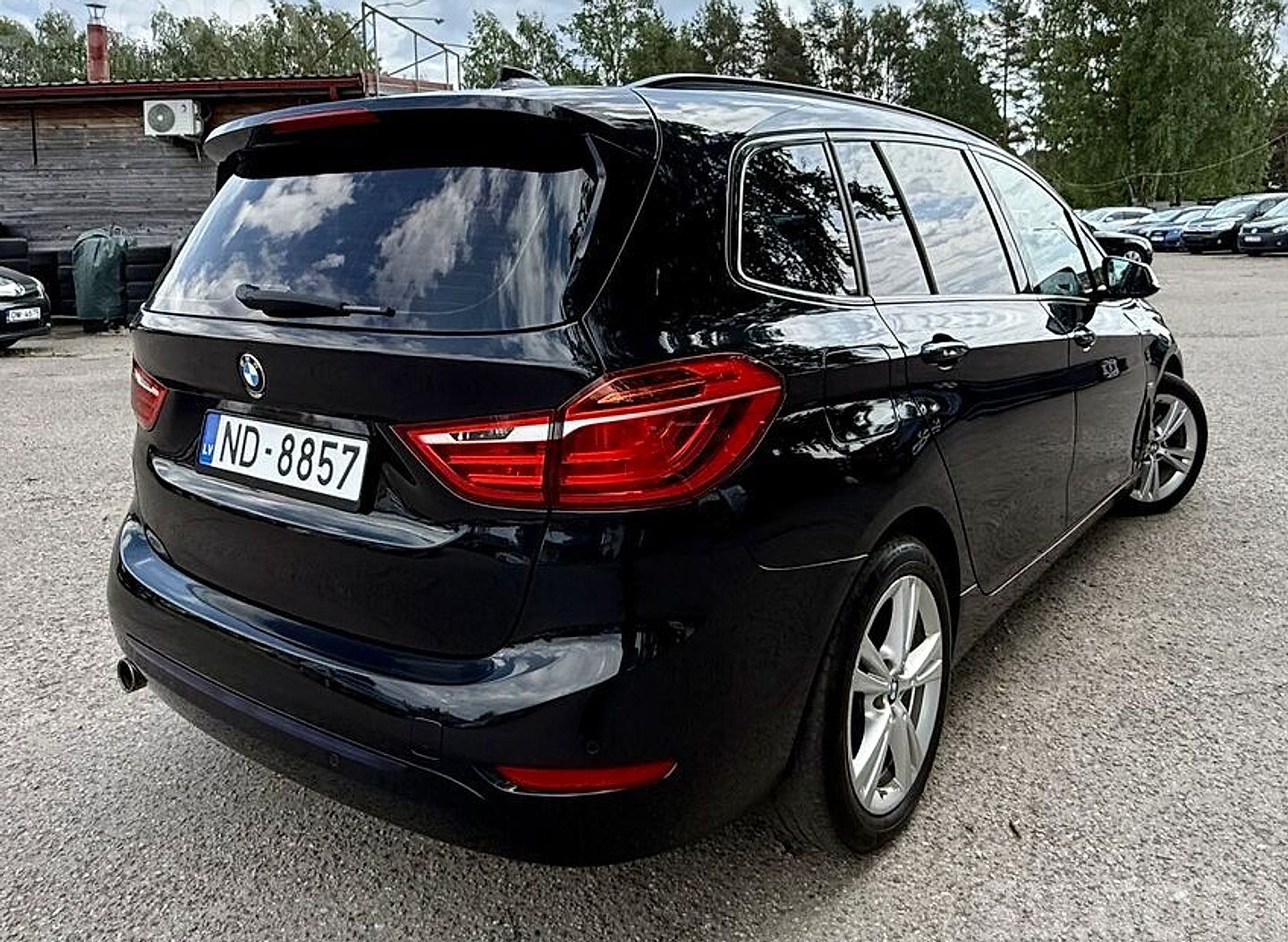 BMW 218 — foto 5