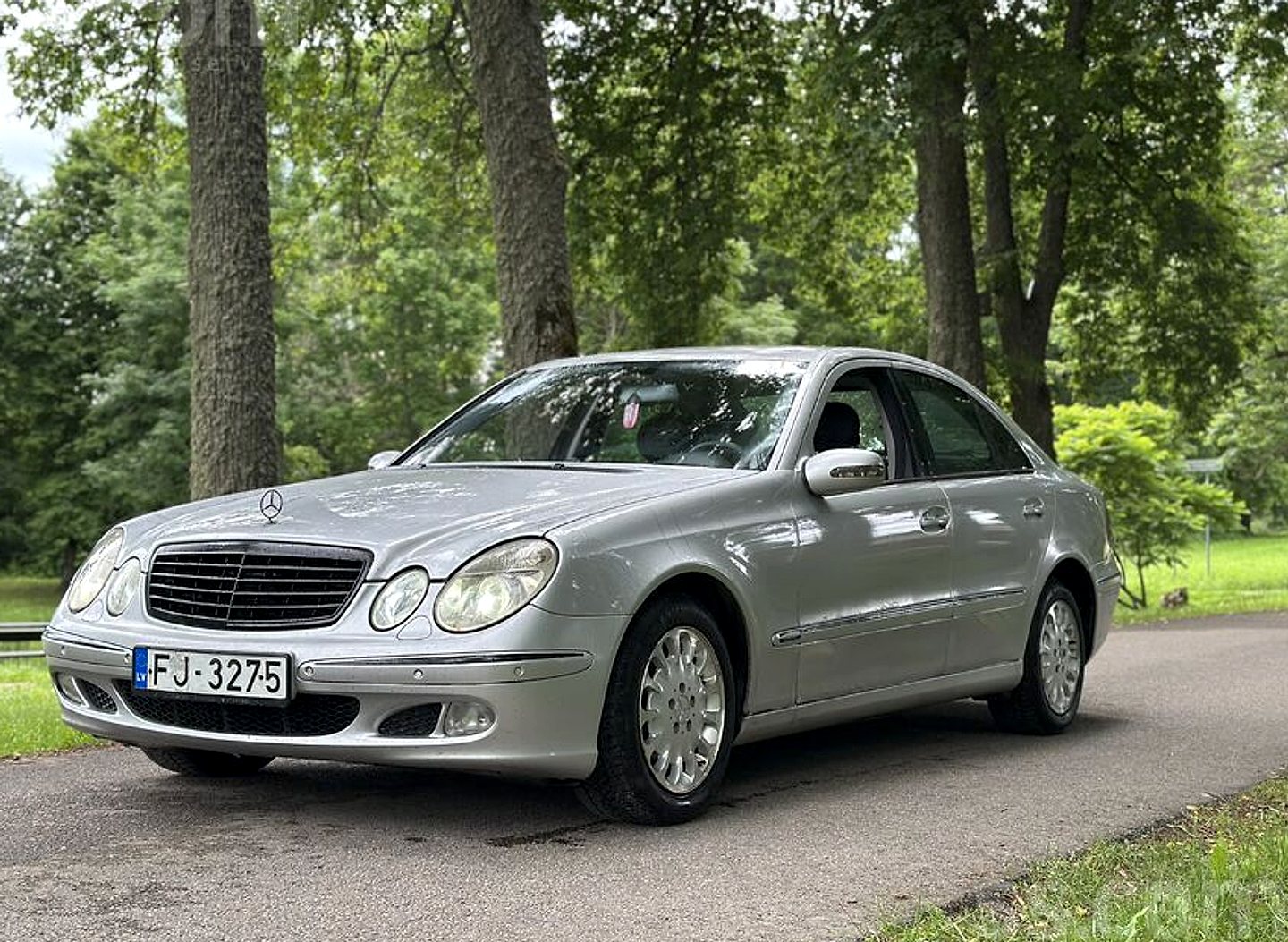 Mercedes-Benz E220 — foto 2