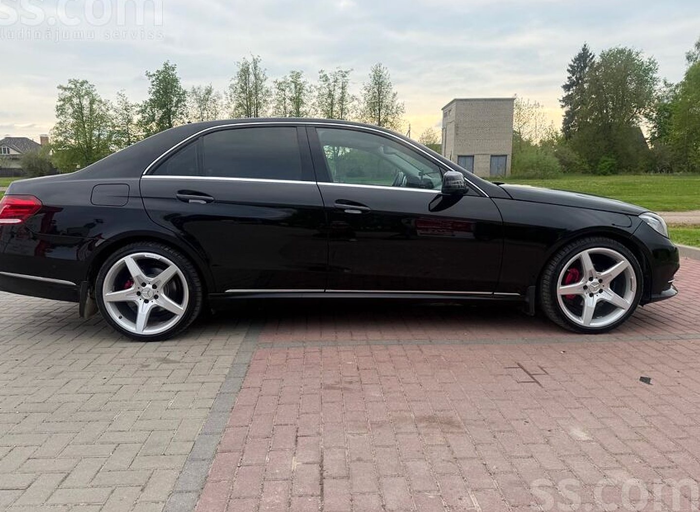 Mercedes-Benz E220 — foto 2