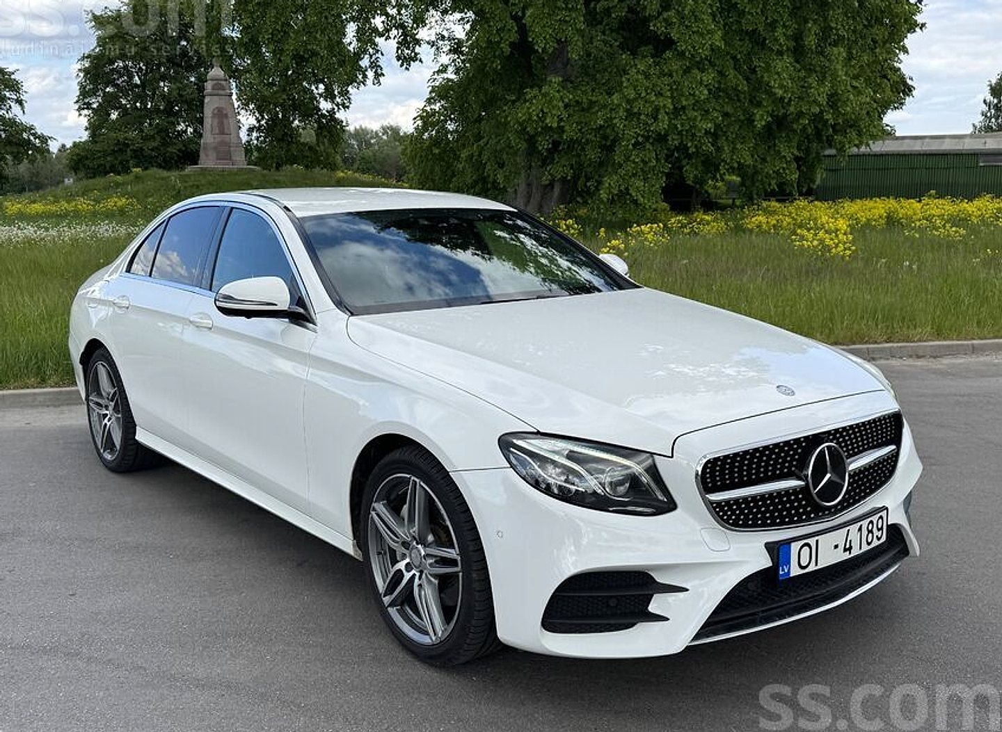 Mercedes-Benz E220 — foto 3
