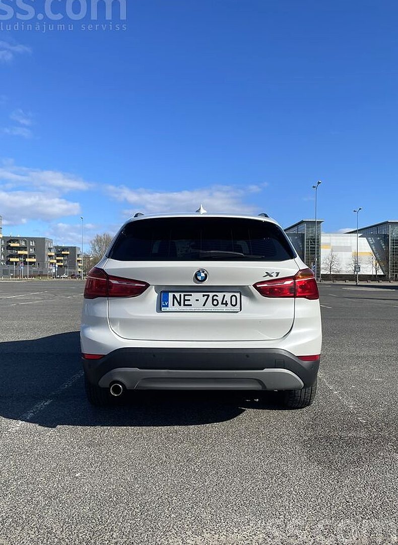 BMW X1 — foto 4
