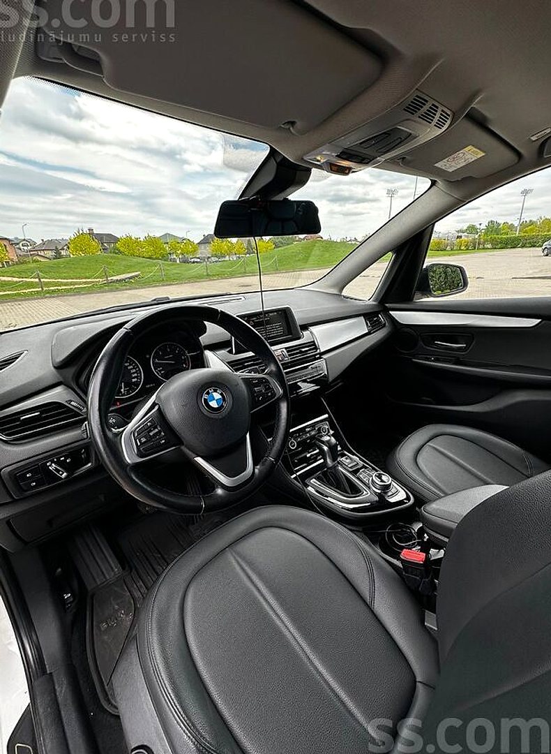 BMW 218 — foto 6