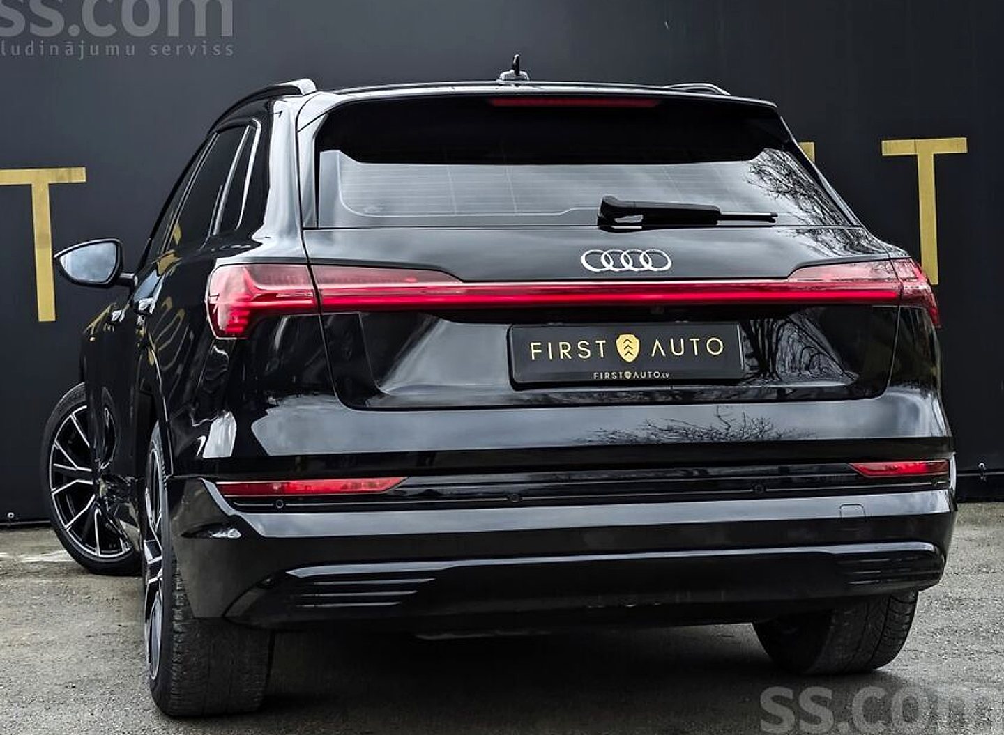Audi E-tron — foto 3