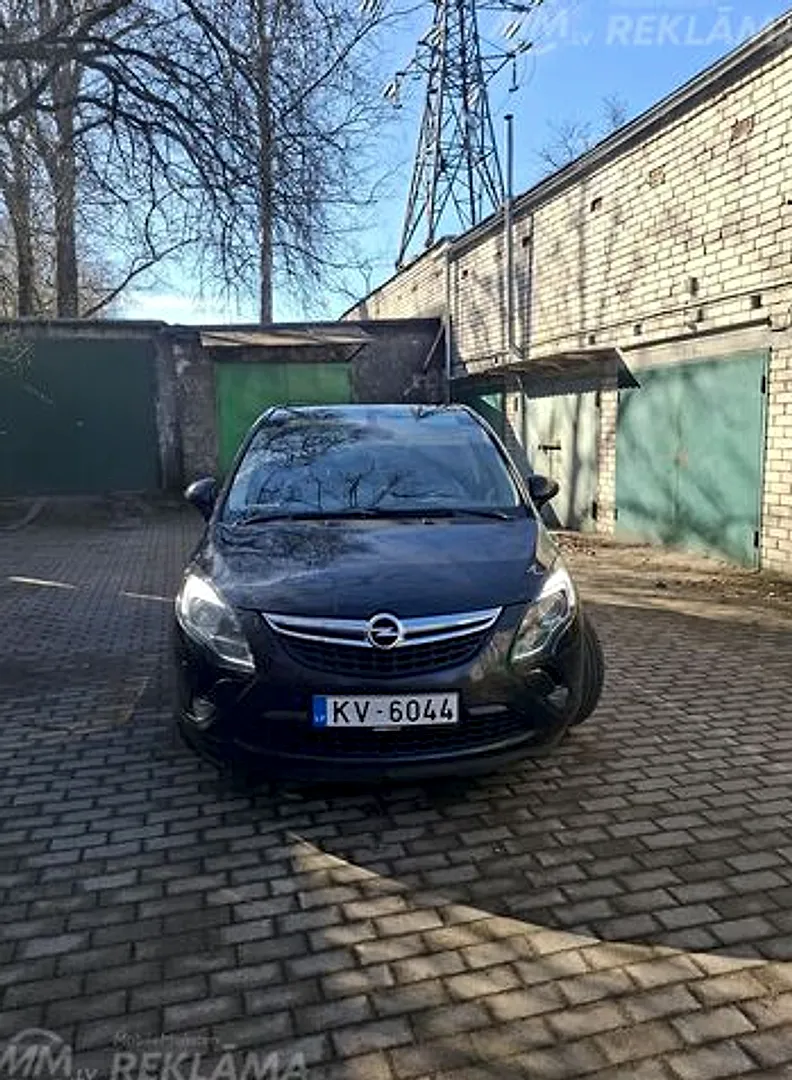 Opel Zafira, 2012. gads