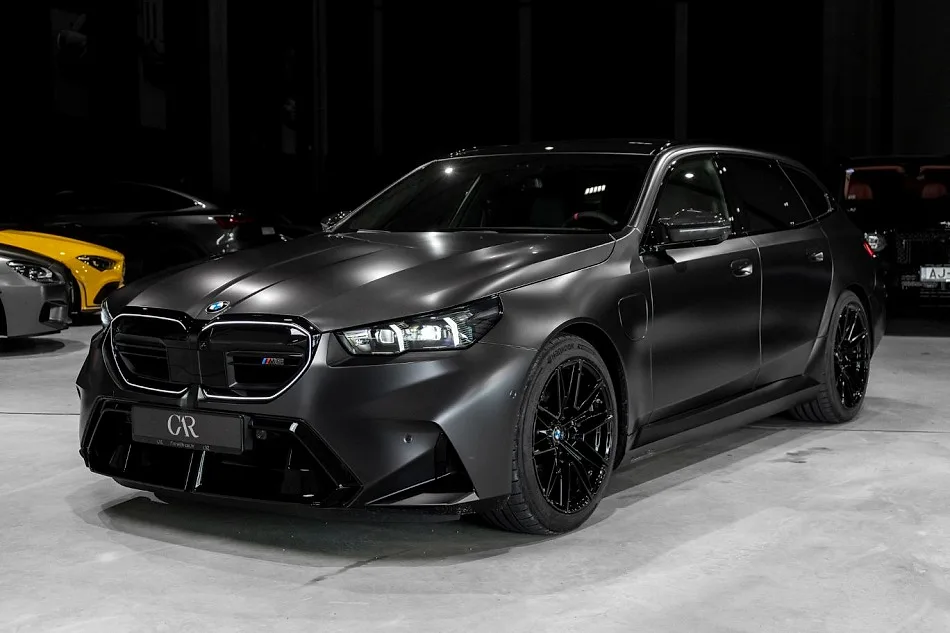 BMW M5 Touring, 2025. gads
