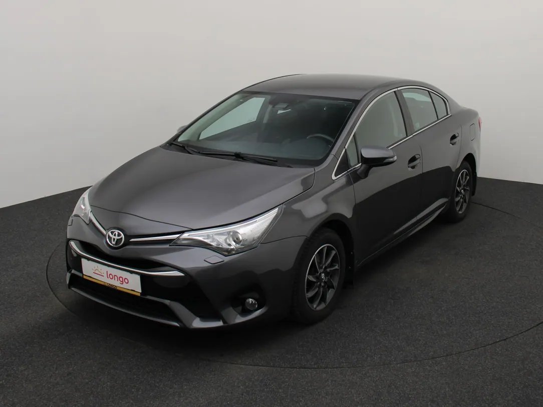 Toyota Avensis — foto 2