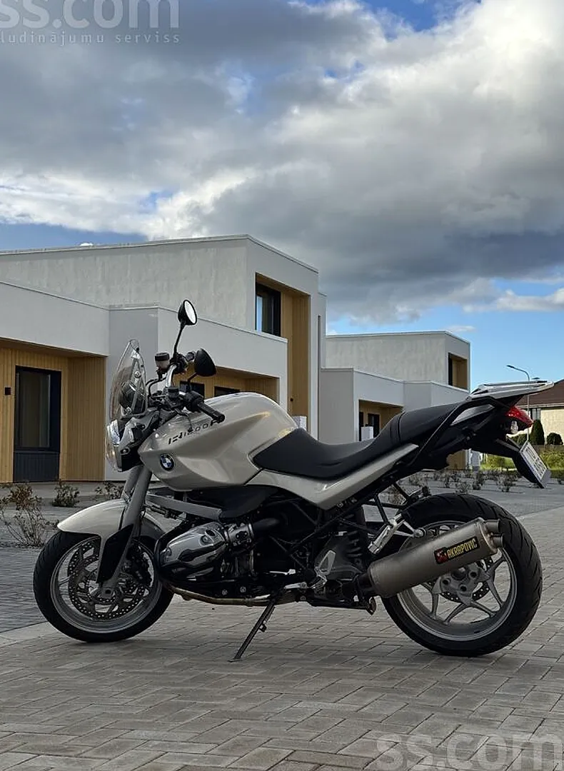 BMW R1200R