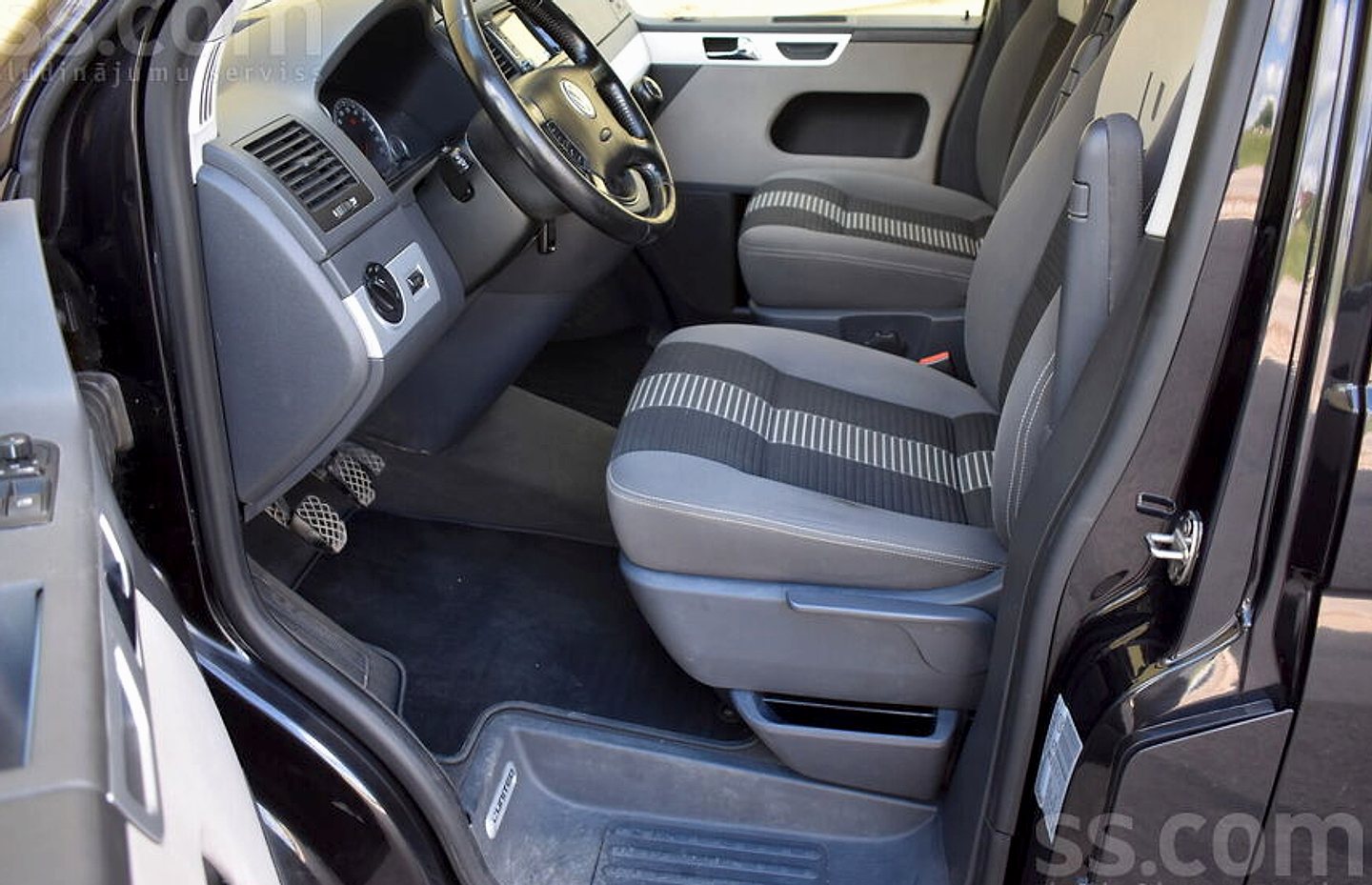 Volkswagen Multivan — foto 5