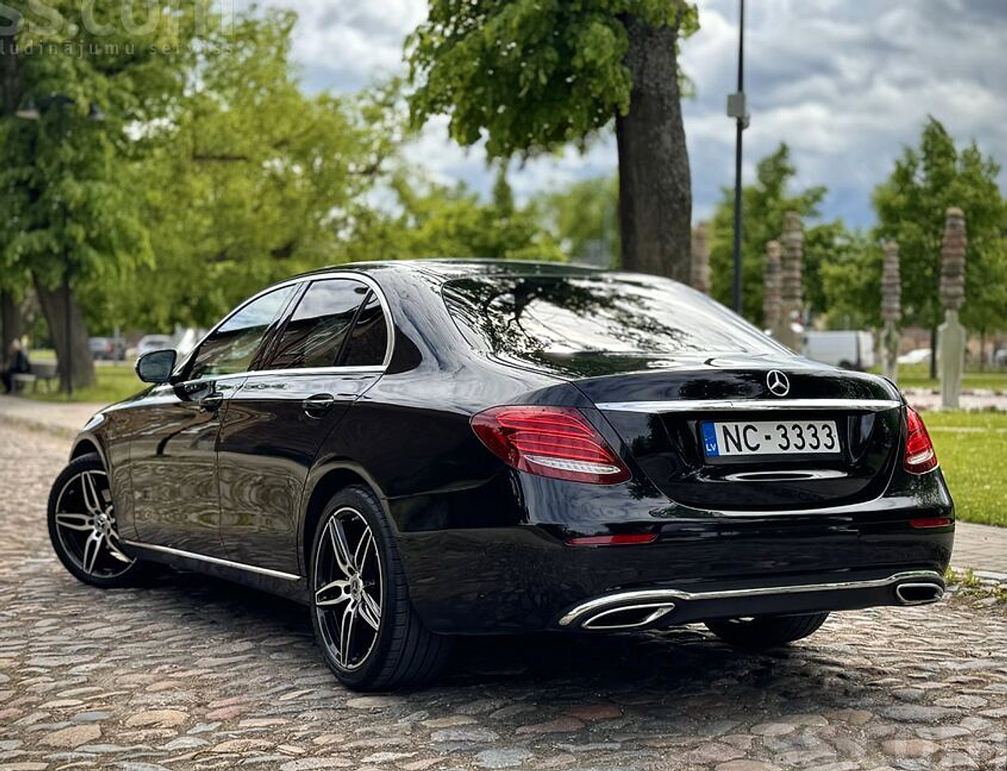 Mercedes-Benz E220 — foto 4