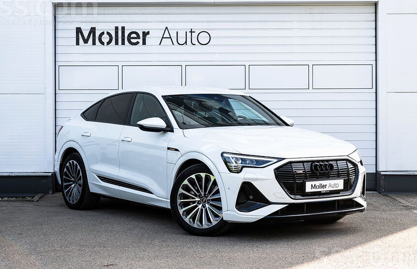Audi E-tron — foto 2