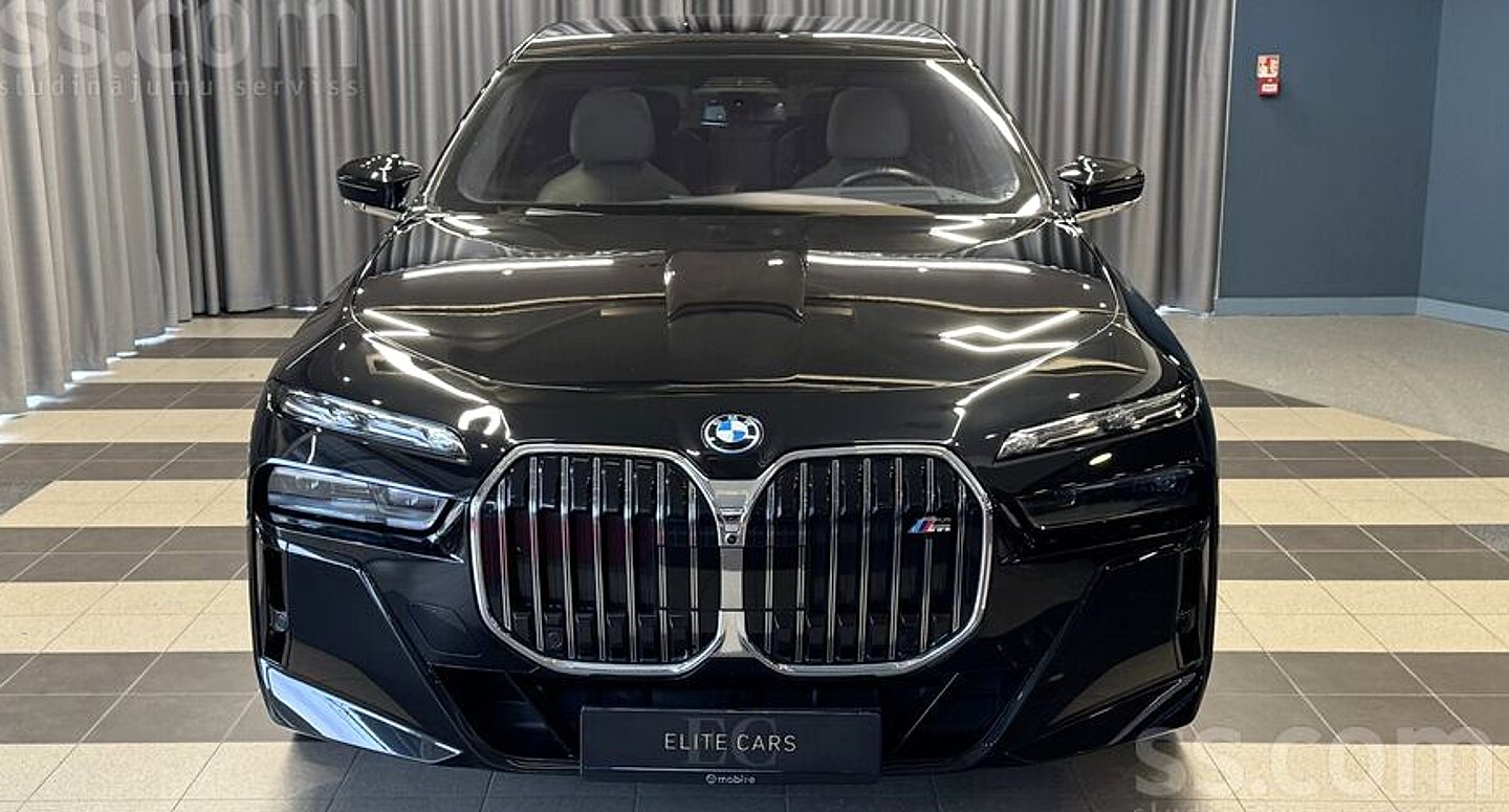 BMW 760 — foto 2