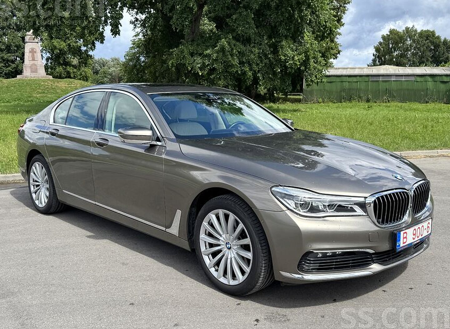 BMW 750 — foto 3
