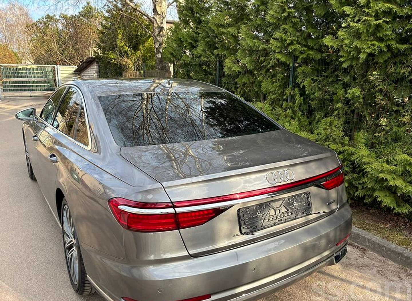 Audi A8 — foto 6