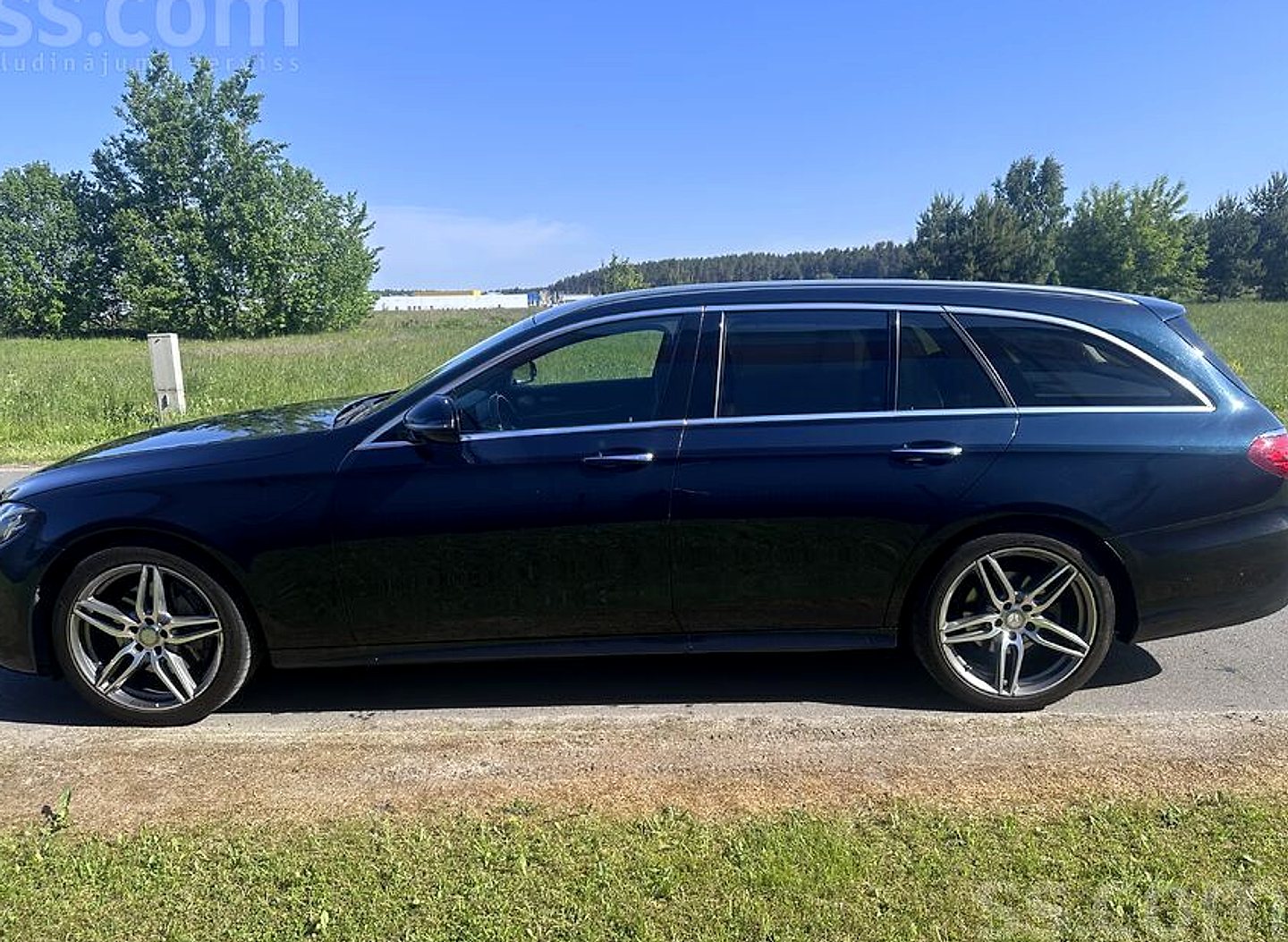 Mercedes-Benz E220 — foto 2