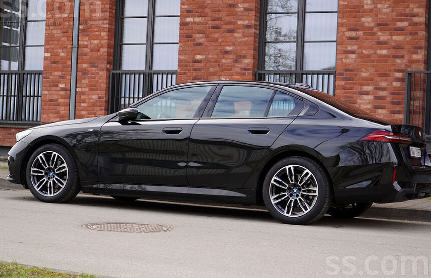 BMW 530 — foto 4