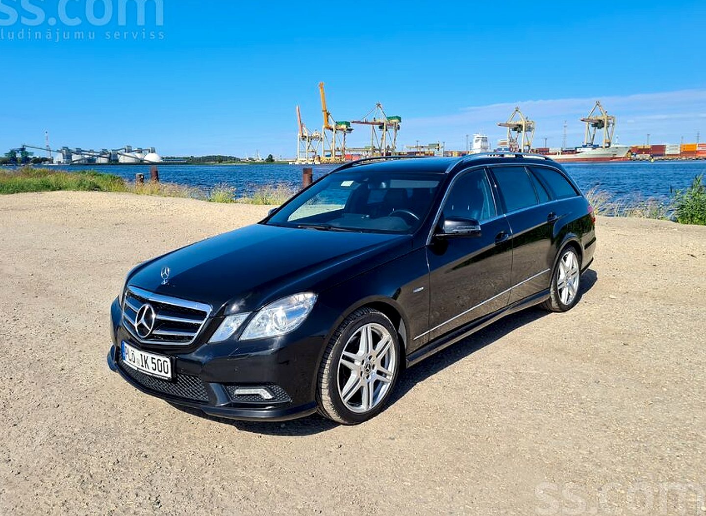 Mercedes-Benz E300 — foto 2