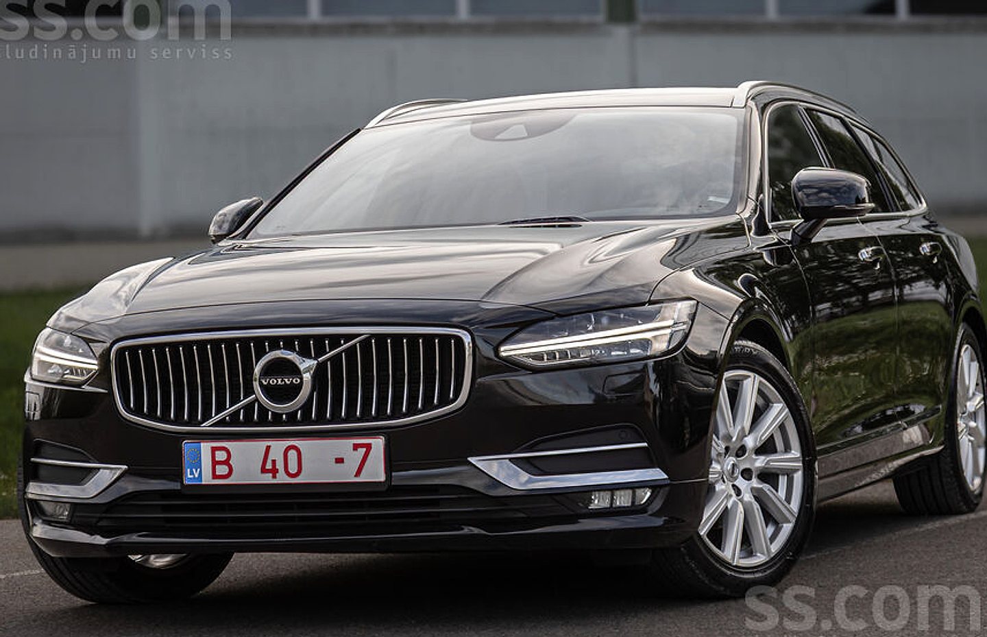 Volvo V90, 2017. gads