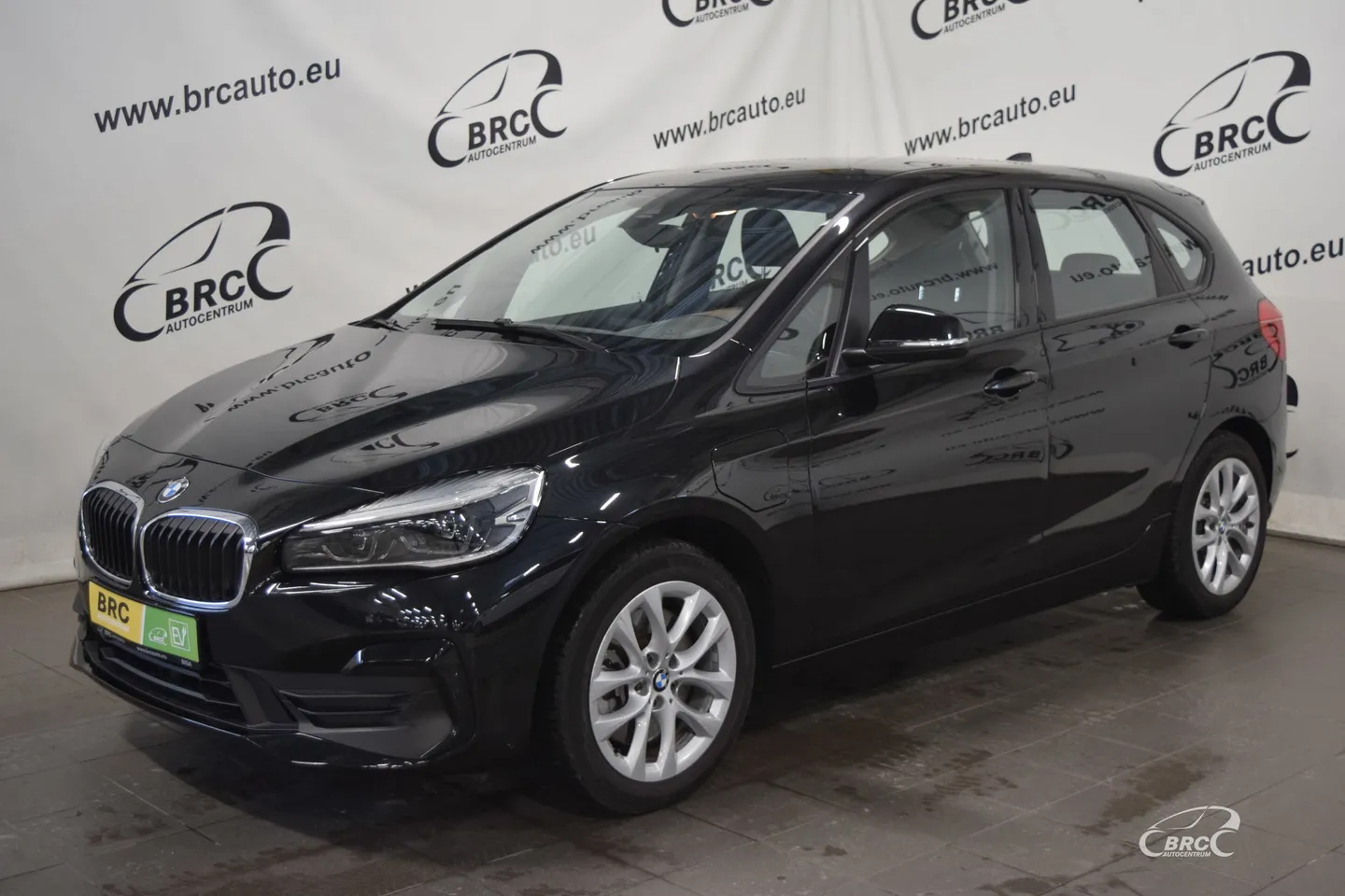 BMW 225, 2021. gads