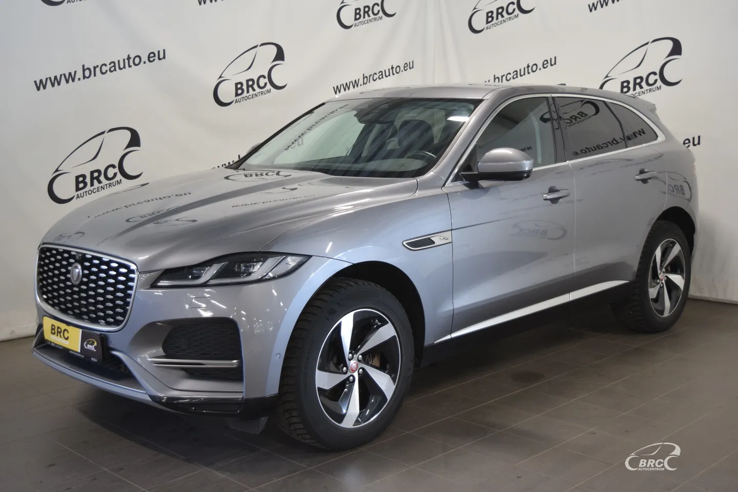 Jaguar F-Pace, 2021. gads