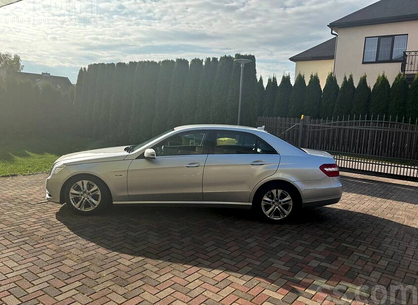 Mercedes-Benz E220 — foto 3