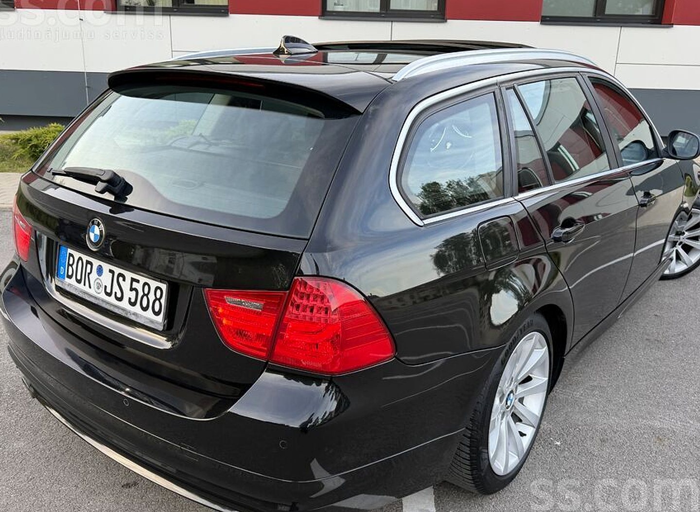 BMW 320 — foto 4