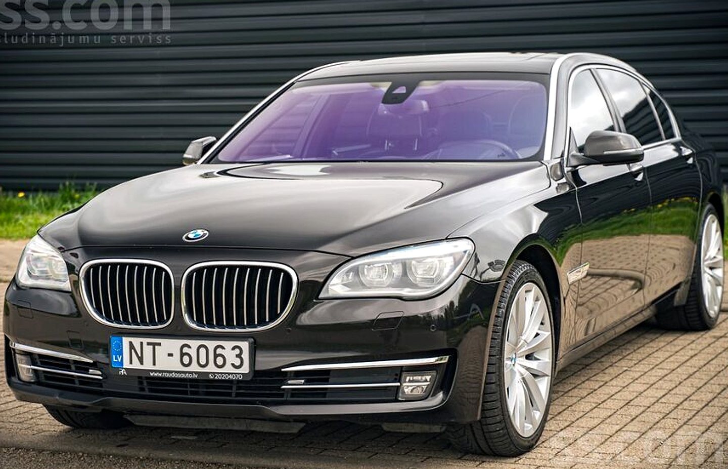 BMW 750, 2014. gads
