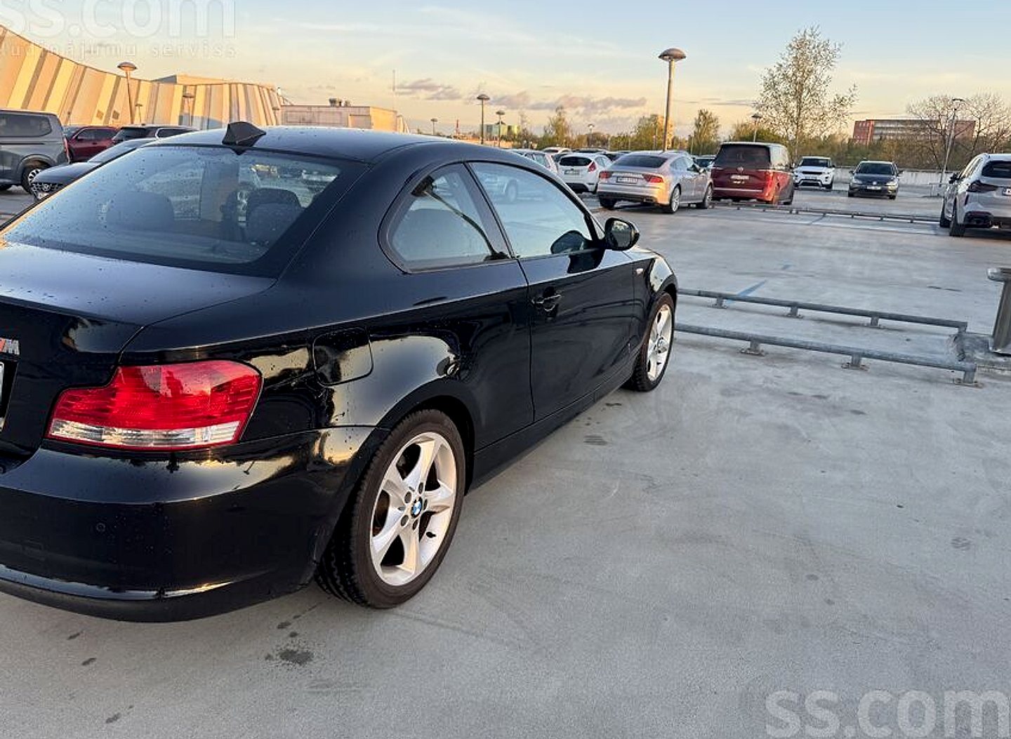 BMW 118 — foto 4