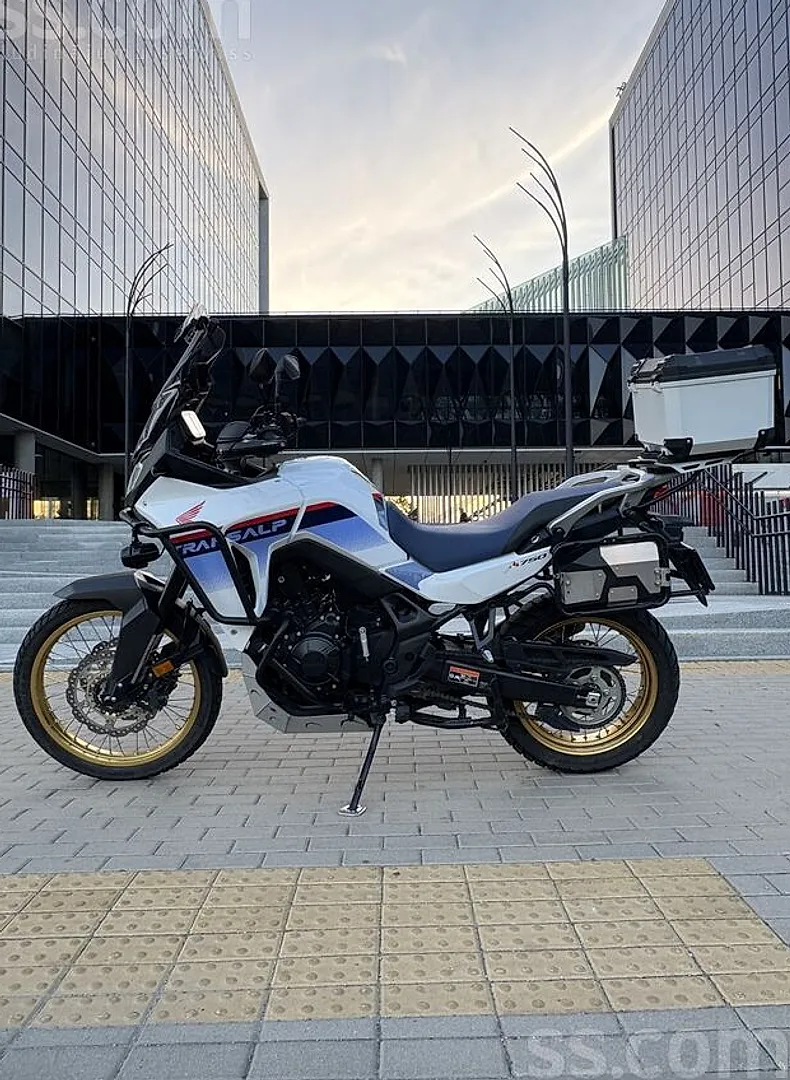 Honda Transalp xl750