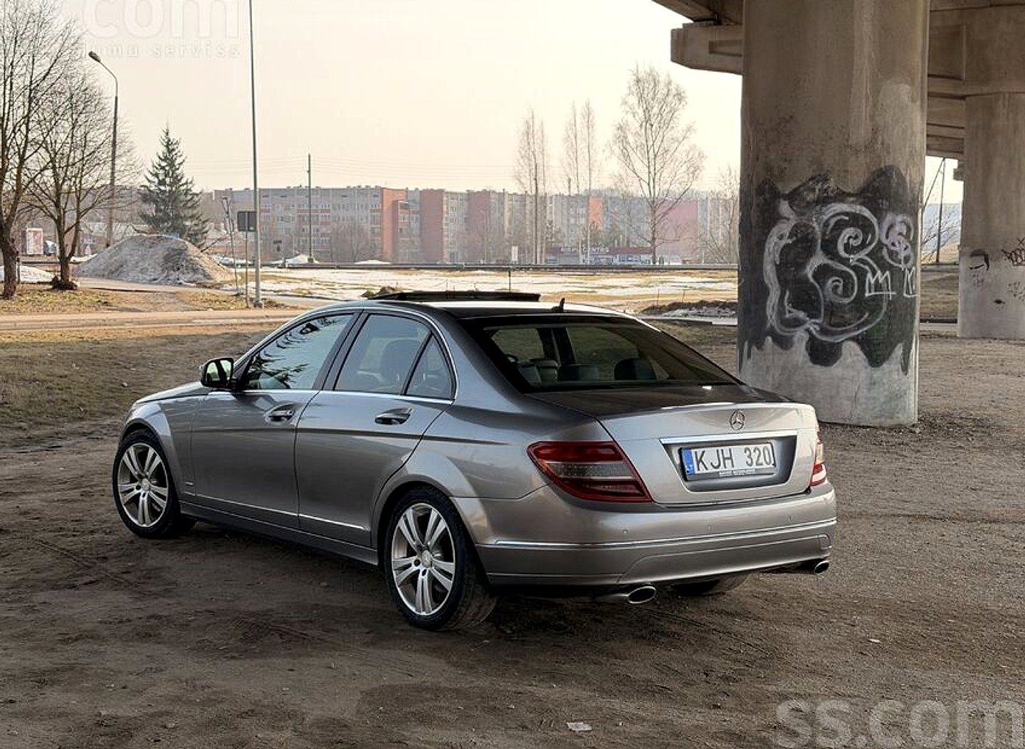 Mercedes-Benz C320 — foto 3