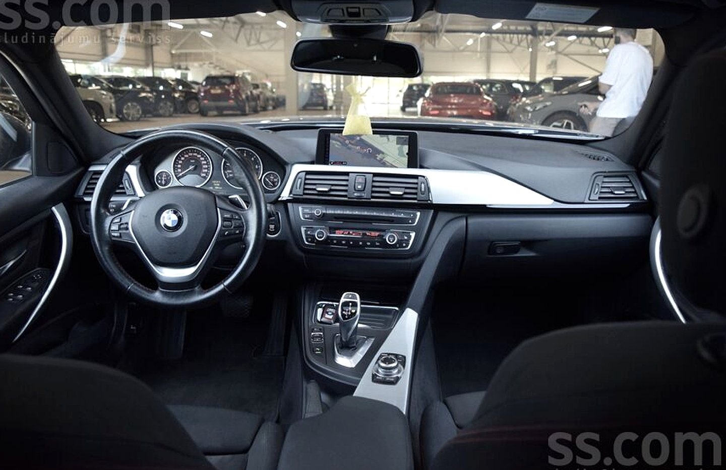 BMW 320 — foto 4