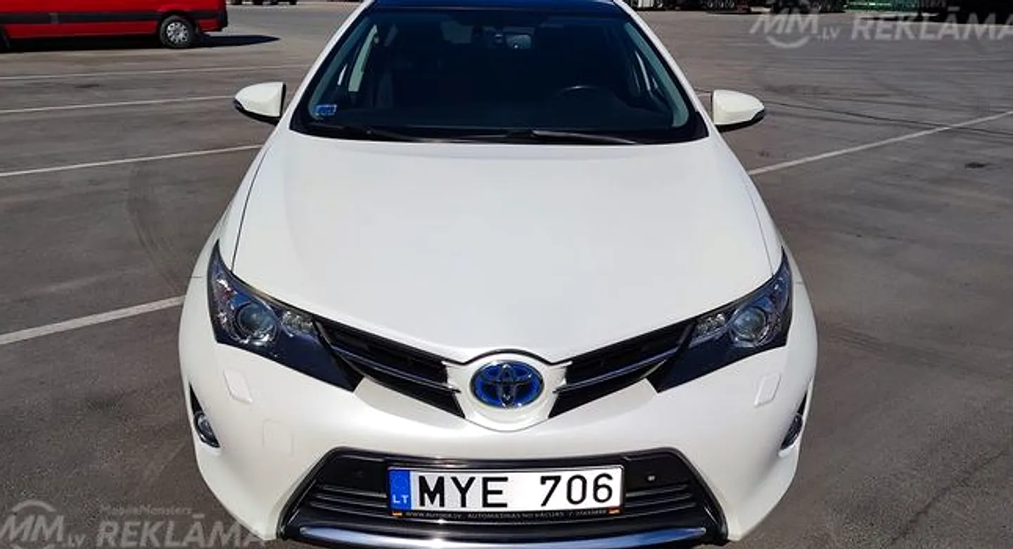 Toyota Auris, 2013. gads