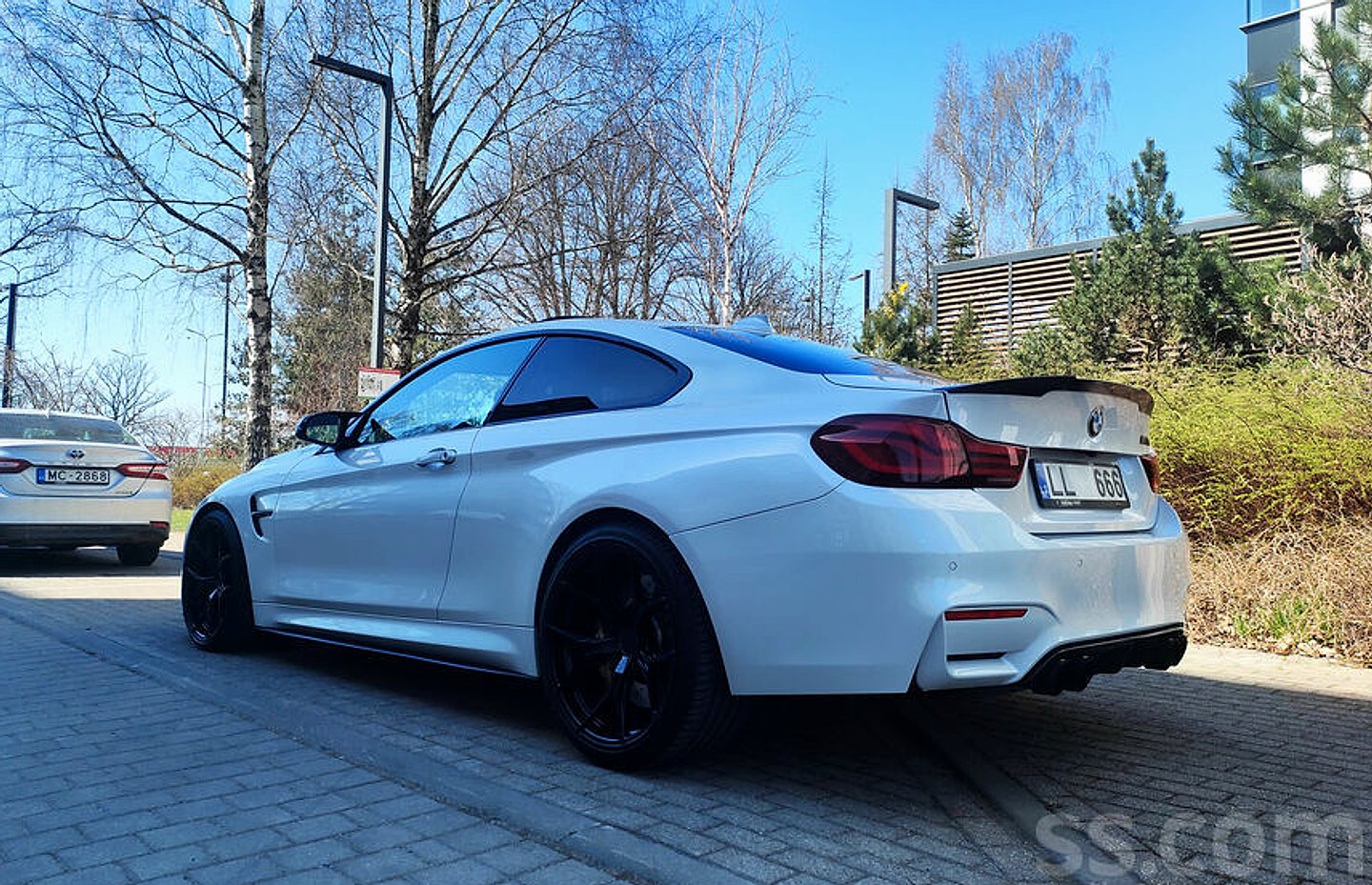 BMW M4 — foto 4