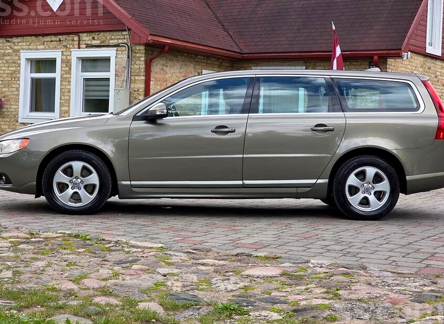 Volvo V70 — foto 2