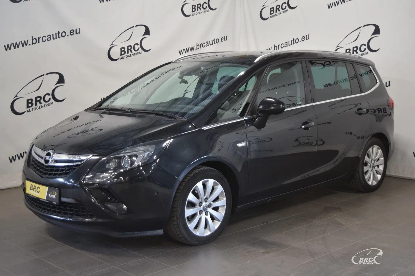 Opel Zafira, 2016. gads