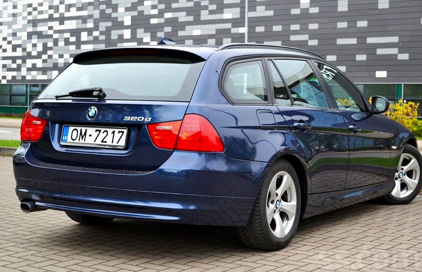 BMW 320 — foto 3
