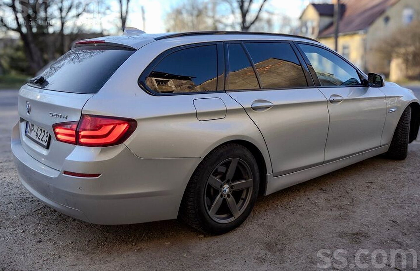 BMW 520 — foto 6